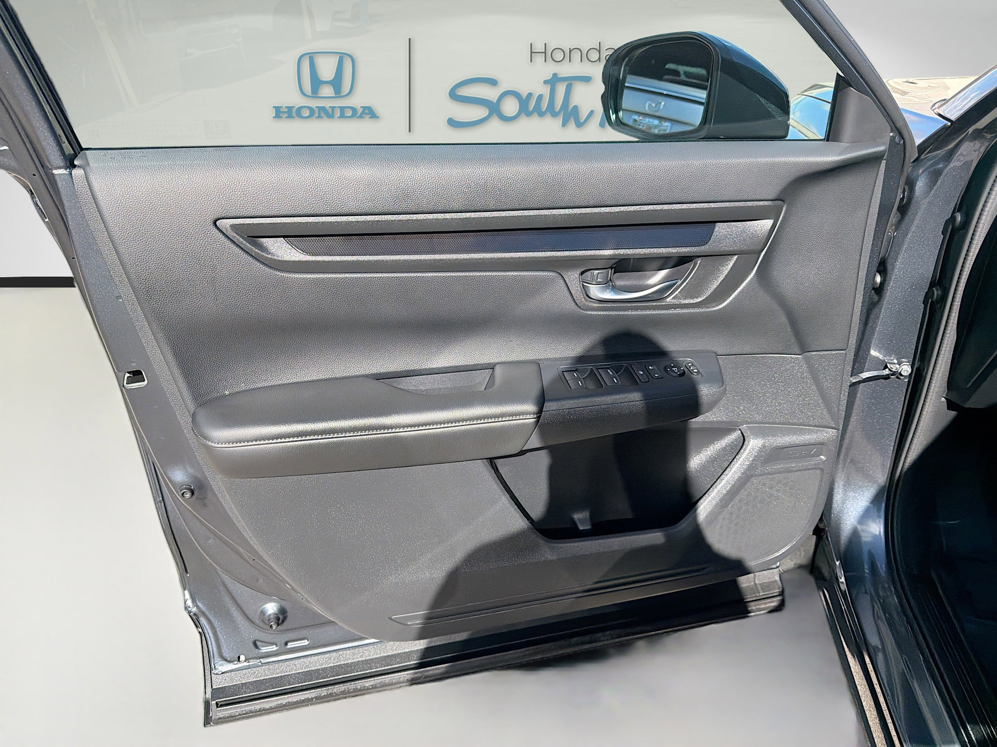 Used 2025 Honda CR-V LX image 19