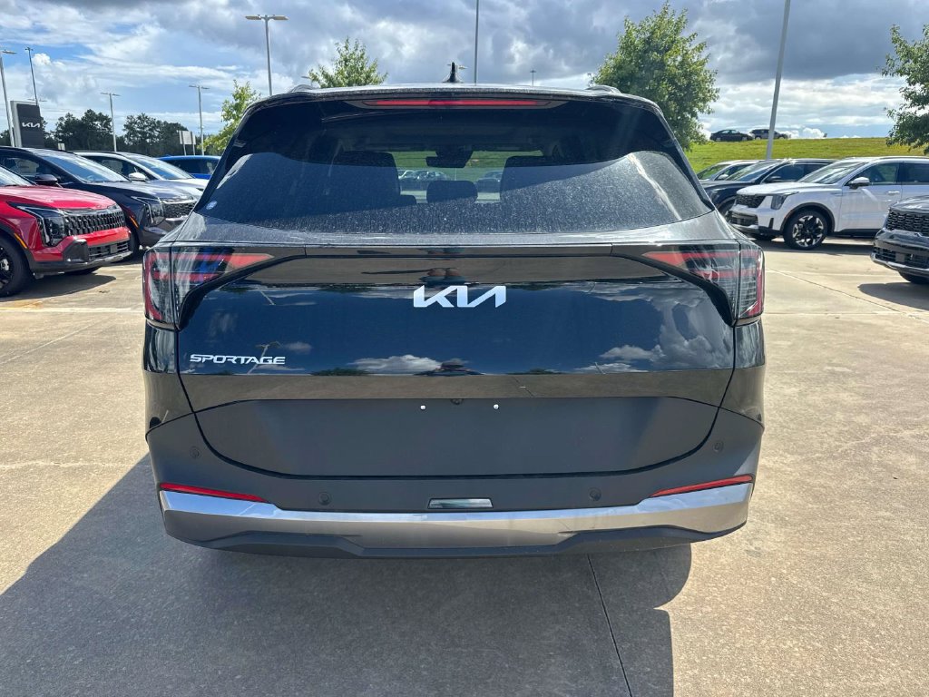 New 2026 Kia Sportage EX w/ EX Panorama Roof Package FWD image 8