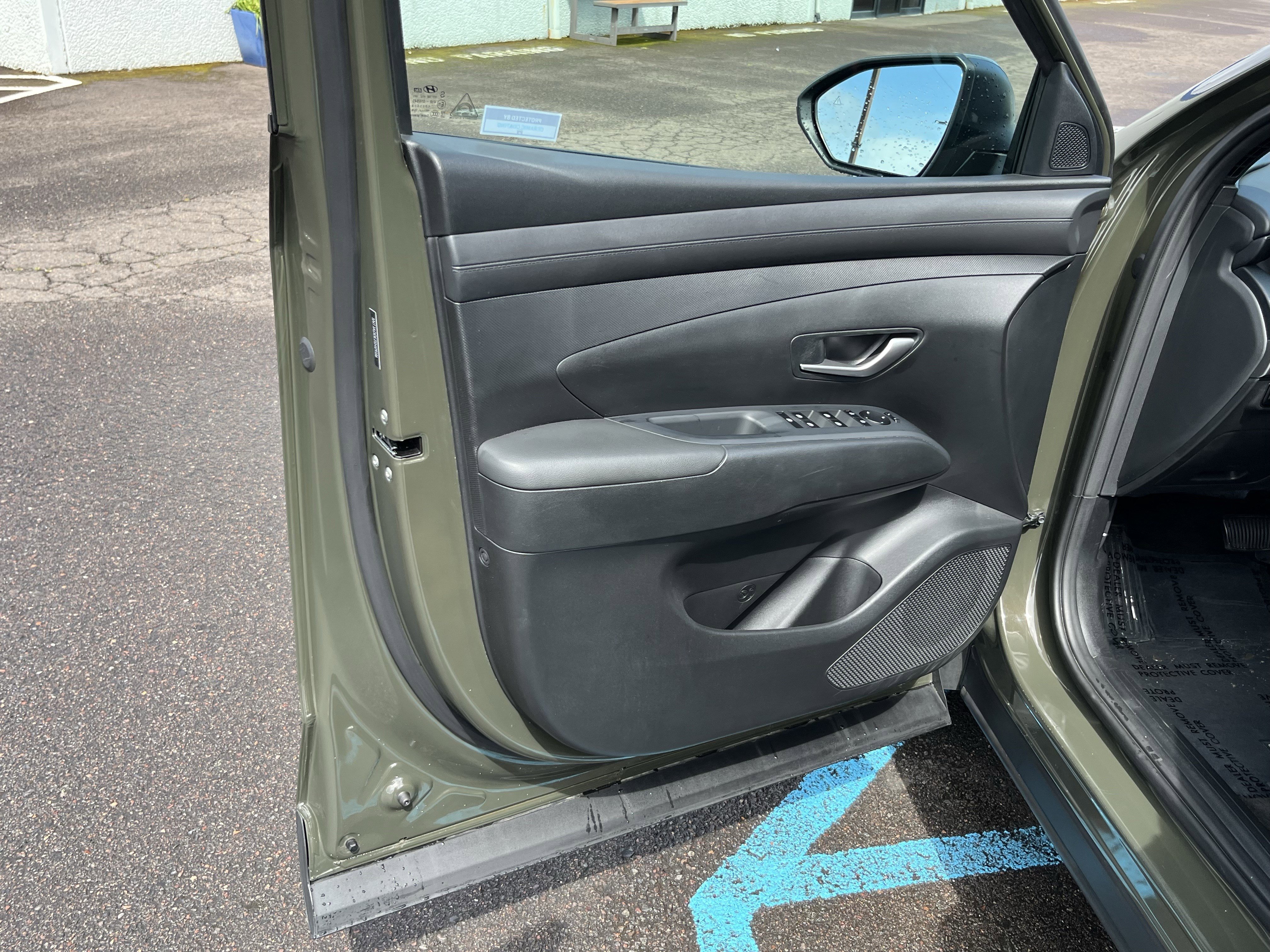 Certified 2025 Hyundai Santa Cruz SE image 16