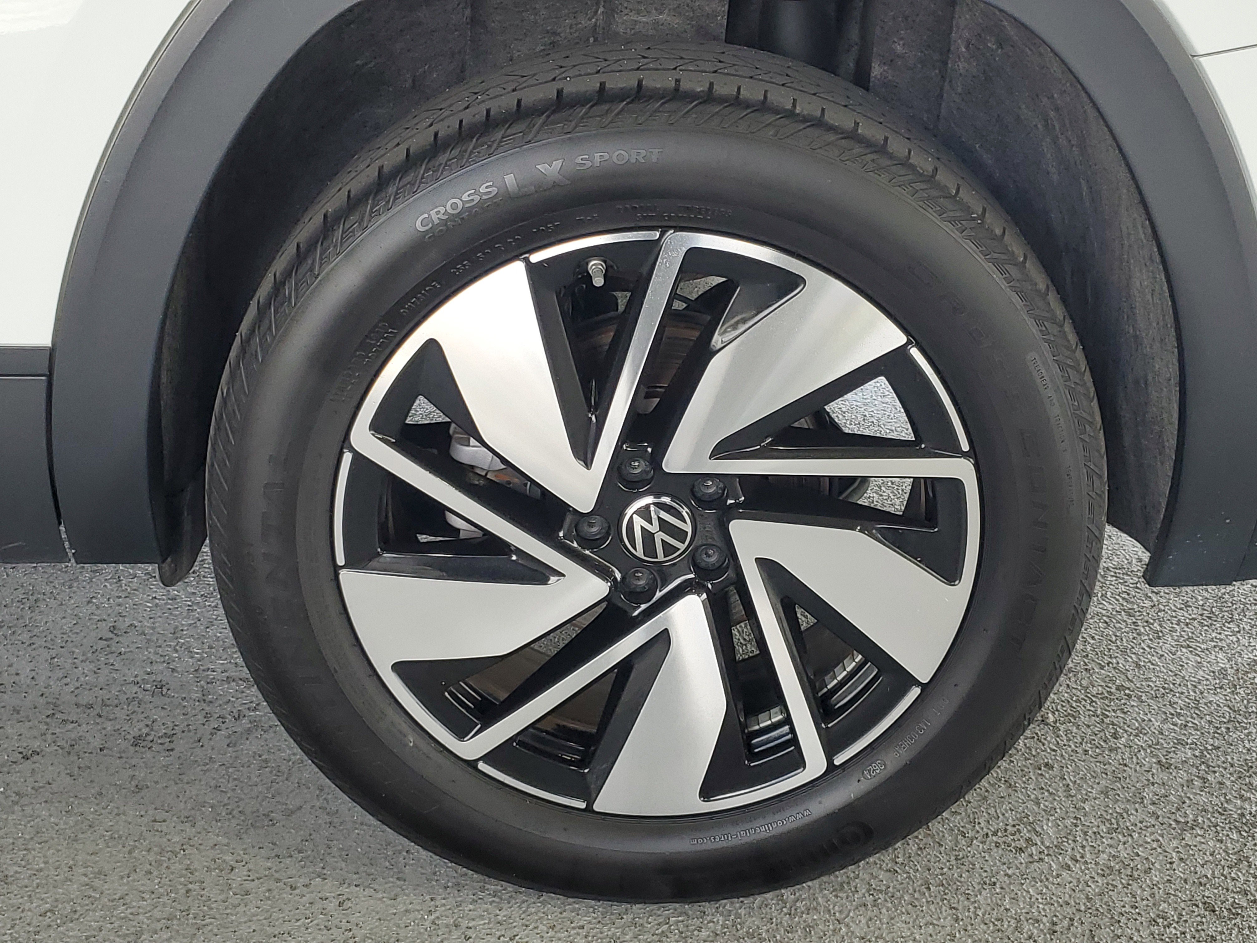 Used 2025 Volkswagen Atlas SE FWD image 7