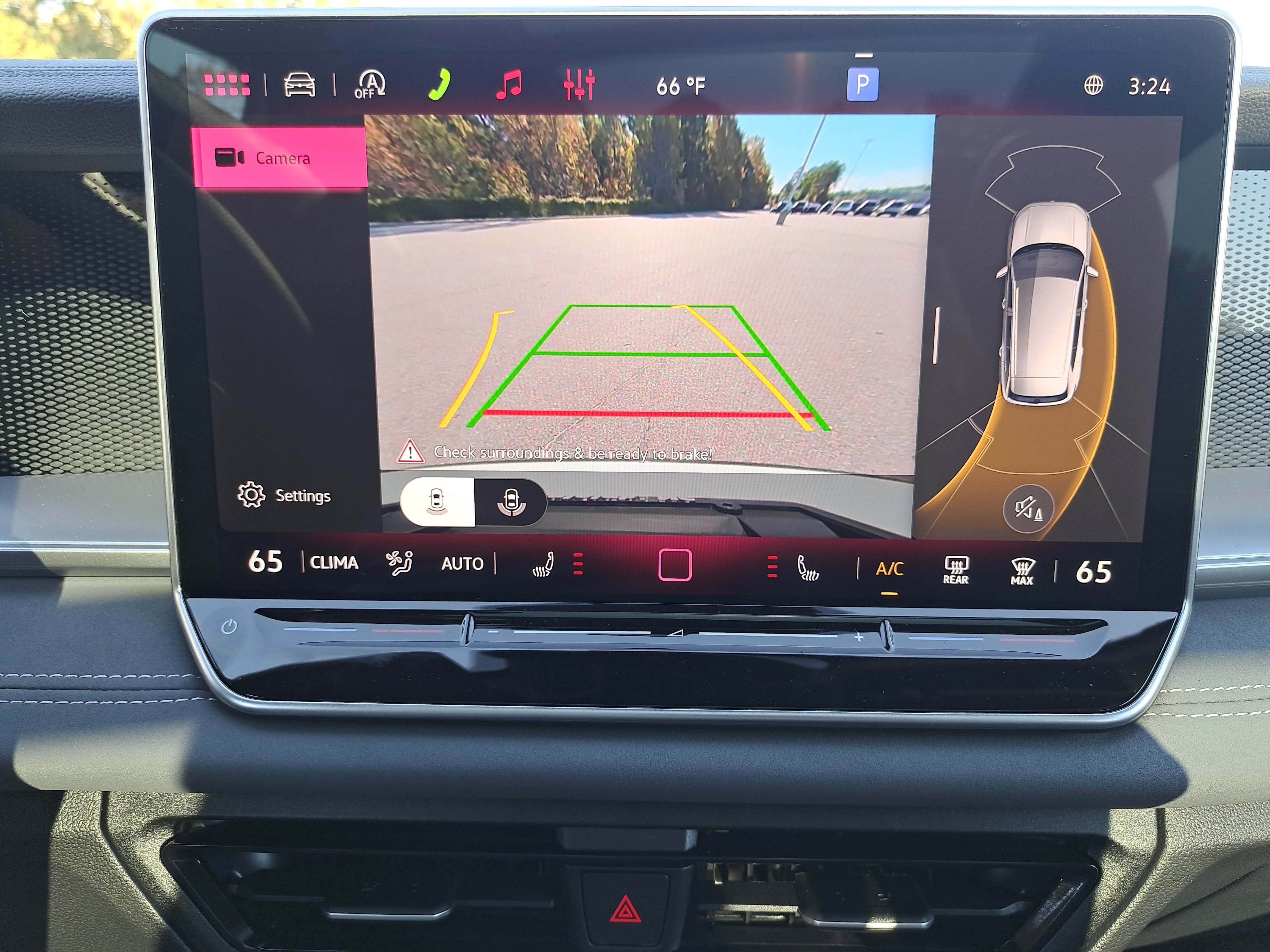 New 2026 Volkswagen Tiguan SE R-Line FWD image 23