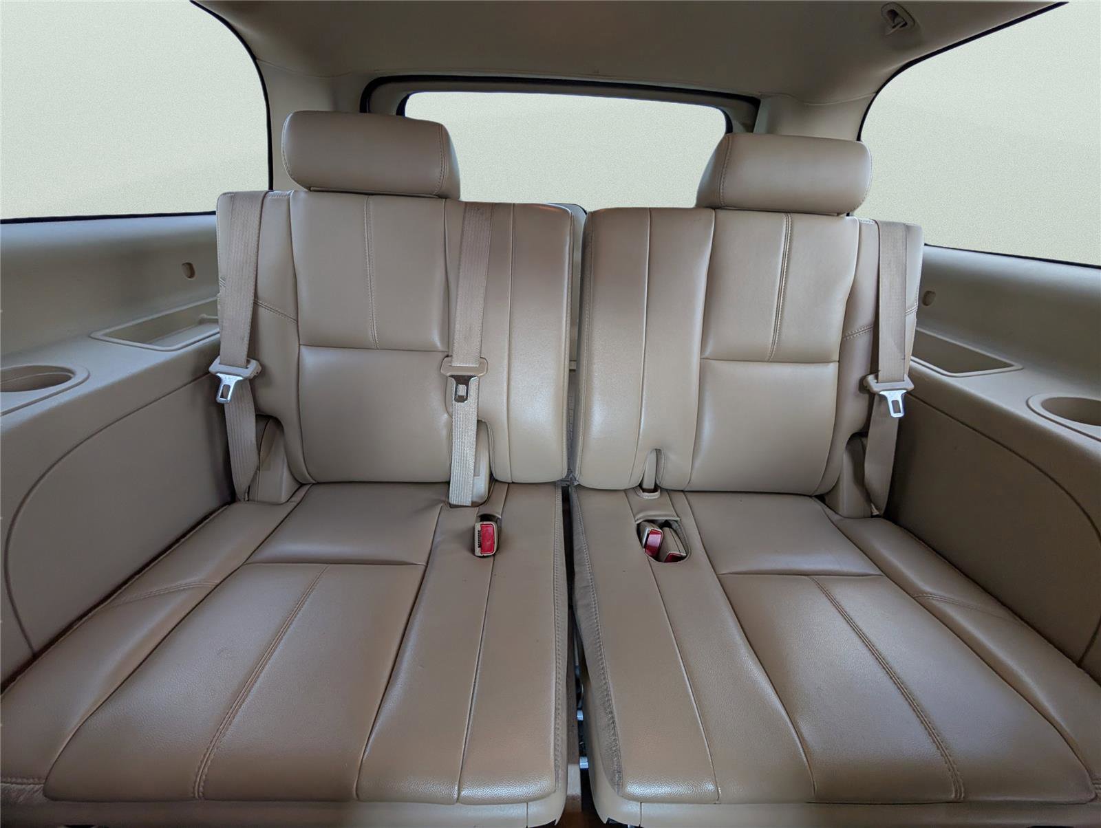 Used 2011 GMC Yukon XL SLT w/ SLT-2 Equipment Package image 18