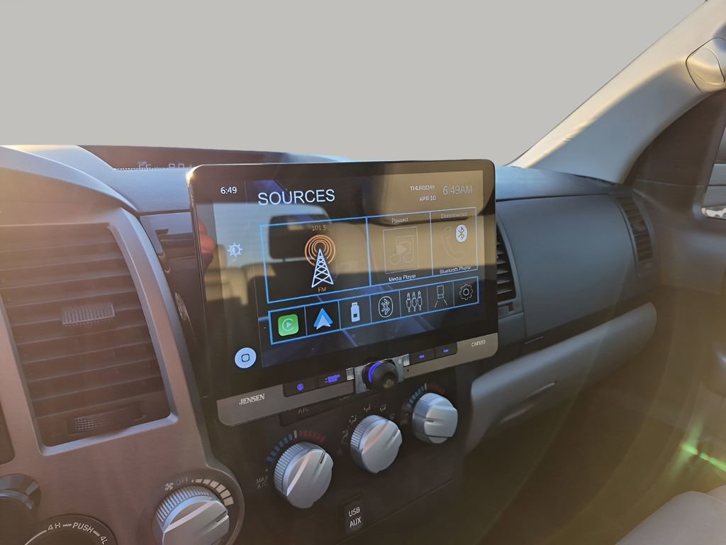 Used 2013 Toyota Tundra 4x4 CrewMax w/ Tow Pkg image 39