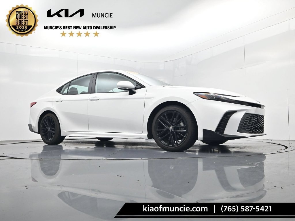 Used 2025 Toyota Camry SE FWD image 40