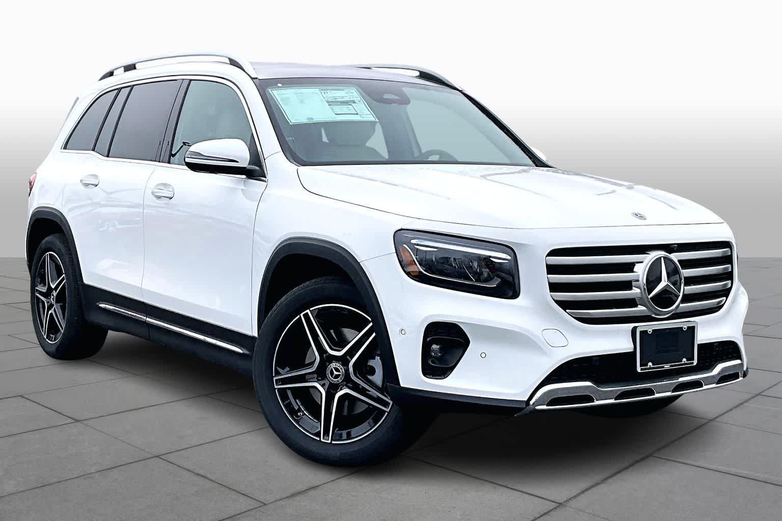 New 2026 Mercedes-Benz GLB 250 4MATIC image 2