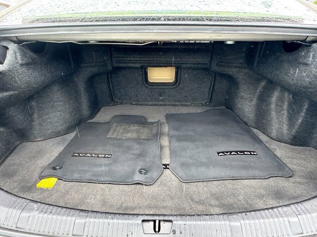 Used 2013 Toyota Avalon Limited image 27