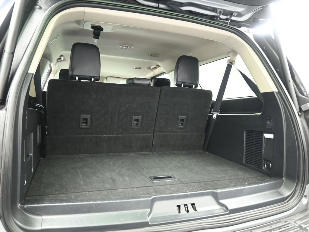 Used 2023 Ford Expedition Max XLT image 25