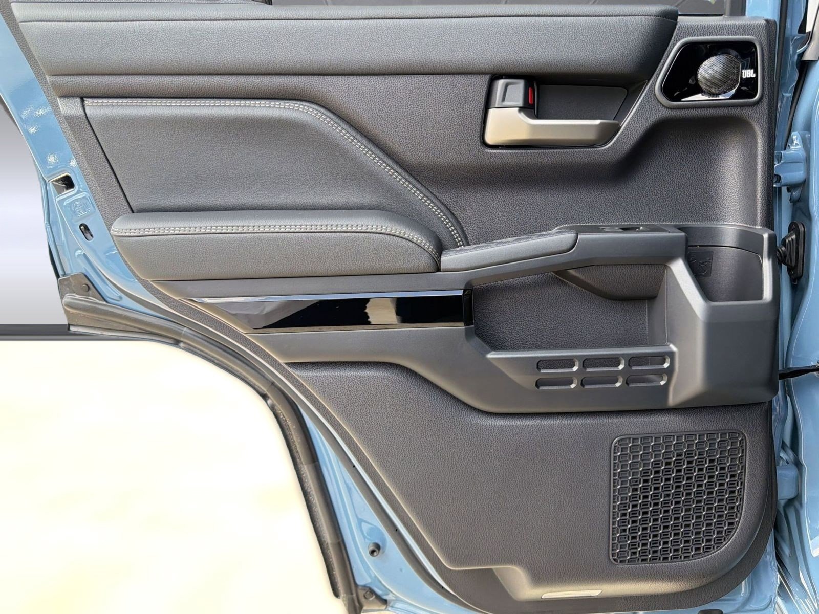 New 2026 Toyota 4Runner 4WD image 25