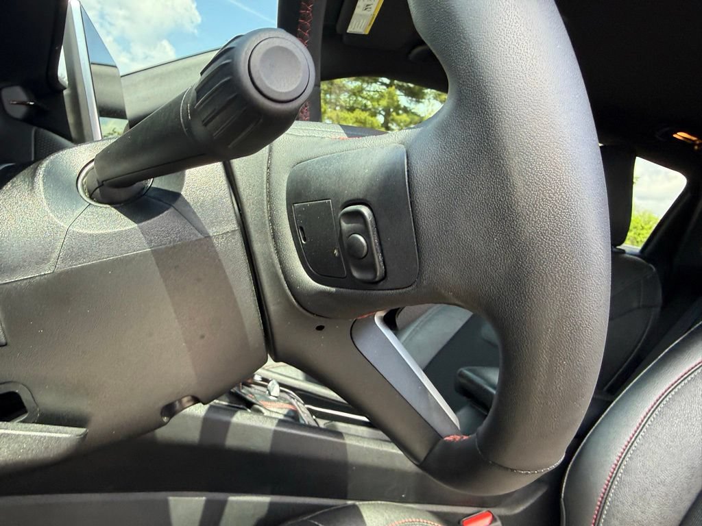 Used 2024 Jeep Compass Trailhawk AWD/4WD image 16