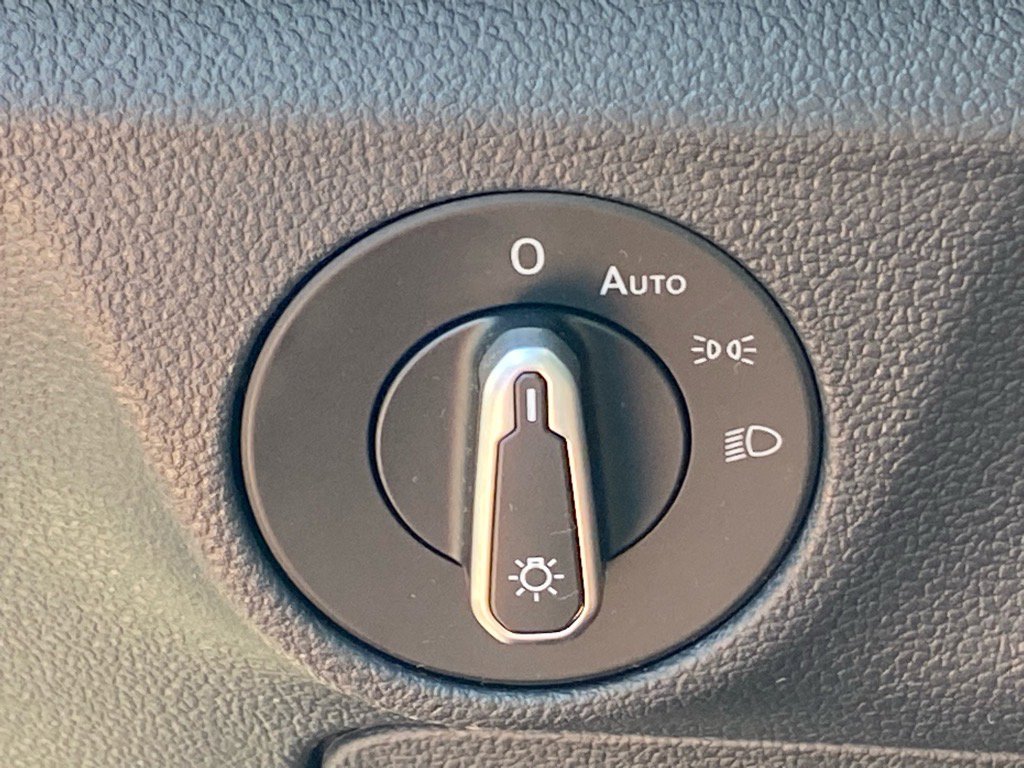 Certified 2024 Volkswagen Jetta Sport image 12