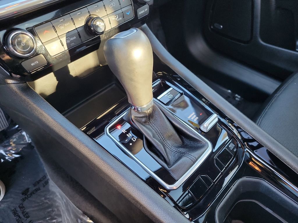 Used 2023 Jeep Compass Limited w/ Elite Group image 15