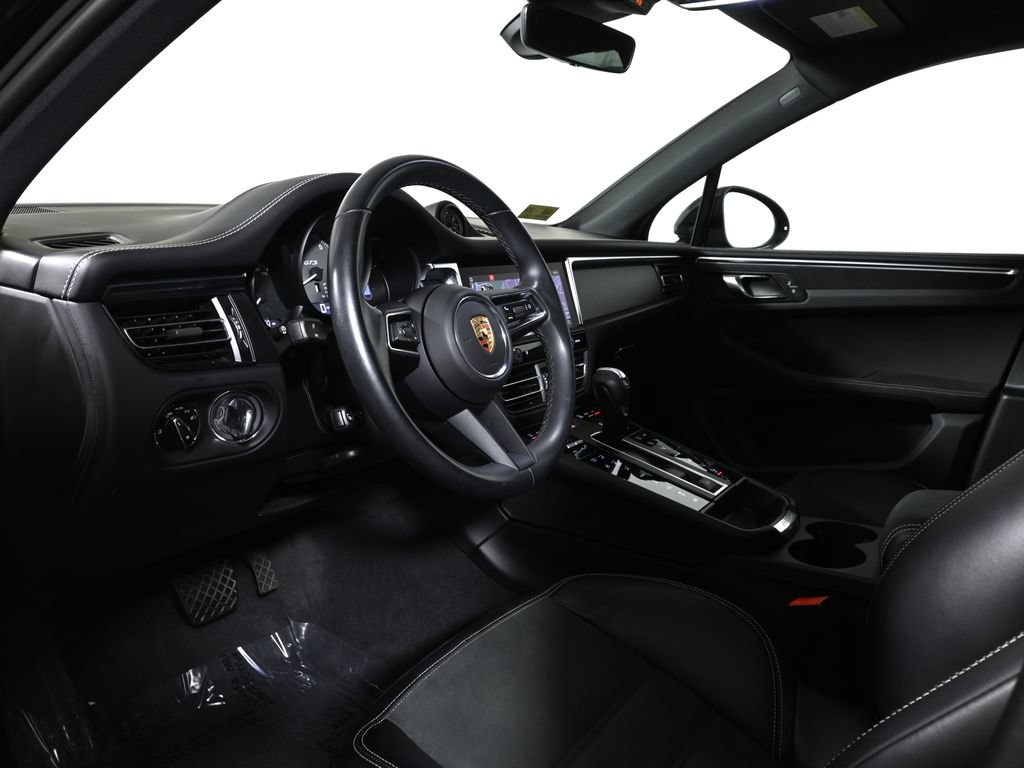 Used 2024 Porsche Macan GTS AWD/4WD image 4