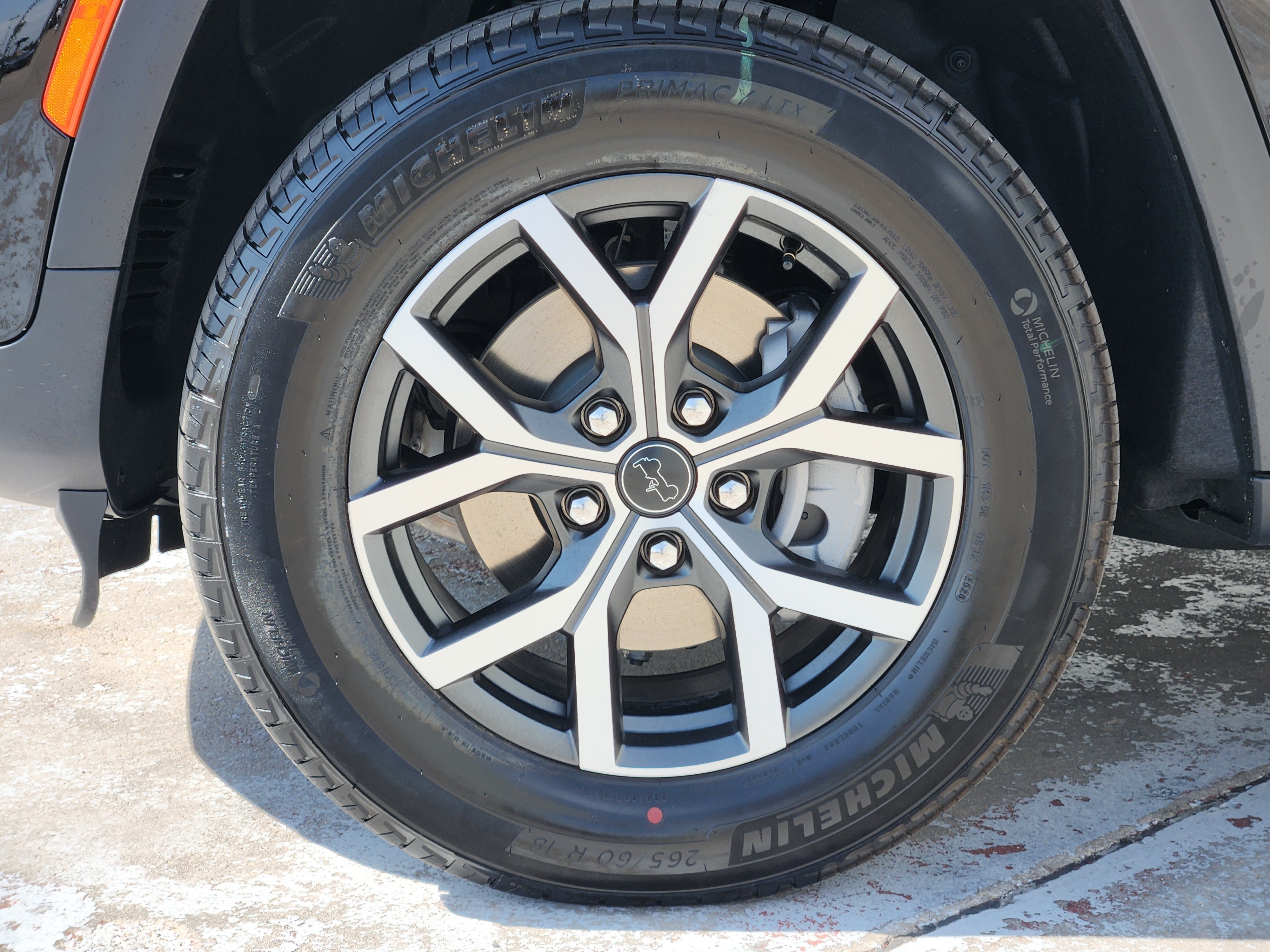 New 2027 Jeep Grand Cherokee Laredo X AWD/4WD image 9