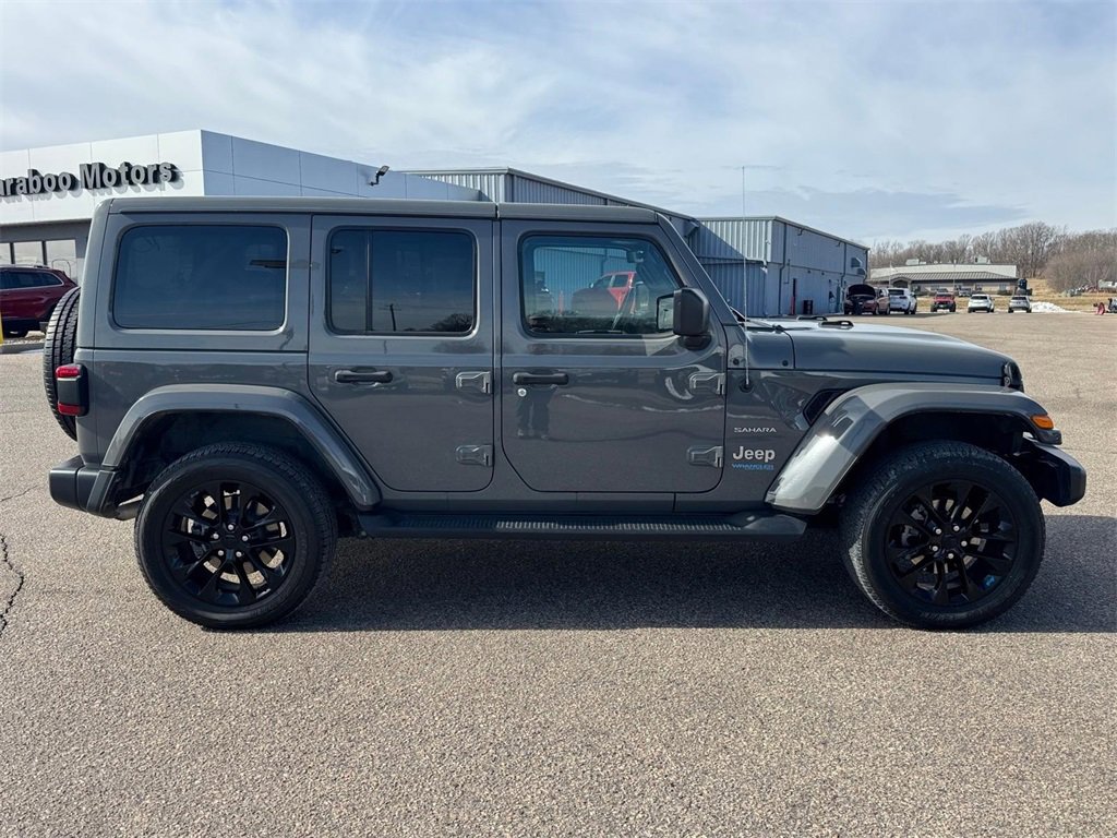 Used 2022 Jeep Wrangler Unlimited Sahara image 2