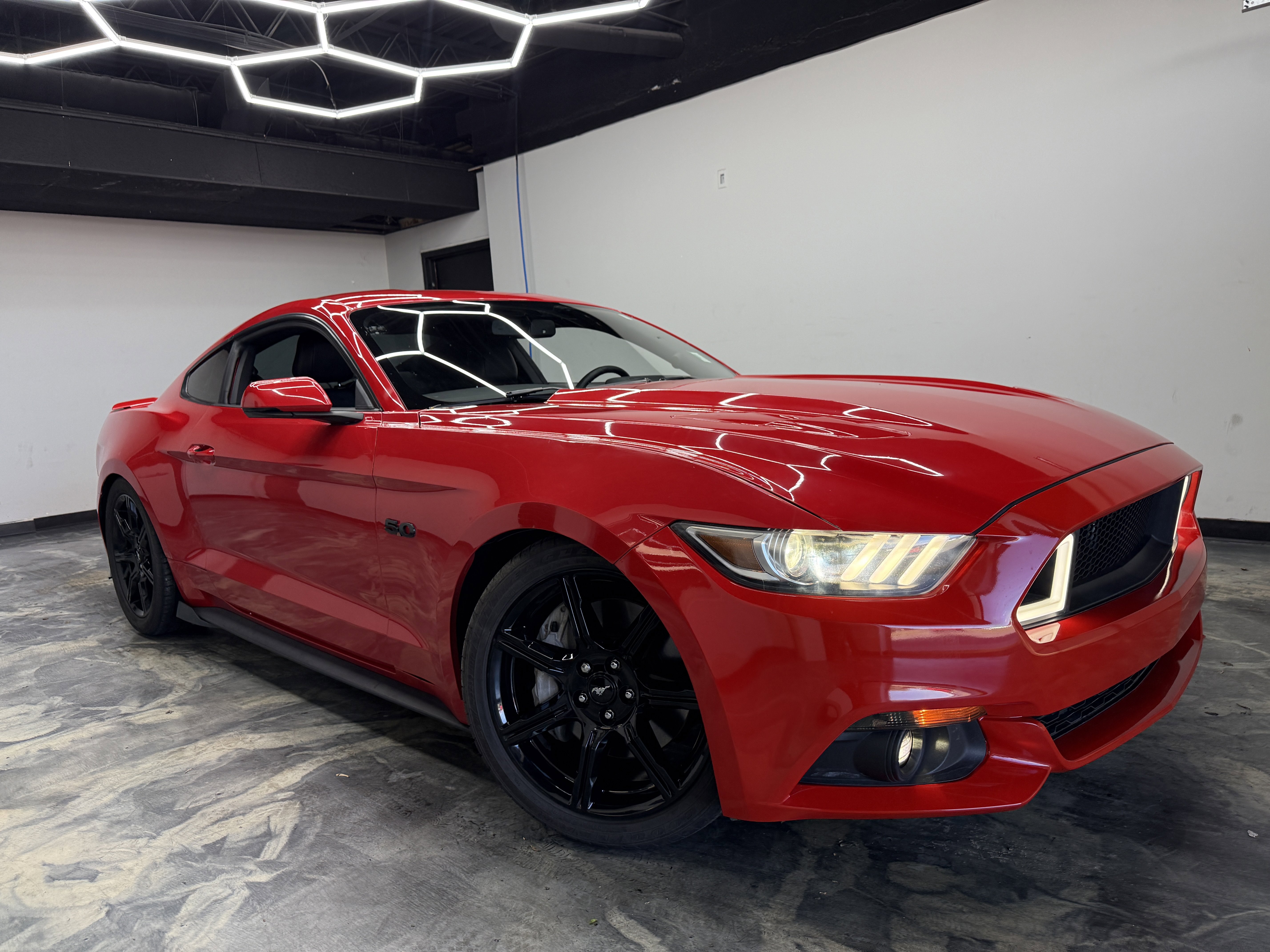 Used 2015 Ford Mustang GT Premium RWD image 6