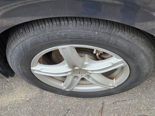 Used 2017 Hyundai Ioniq SEL image 11