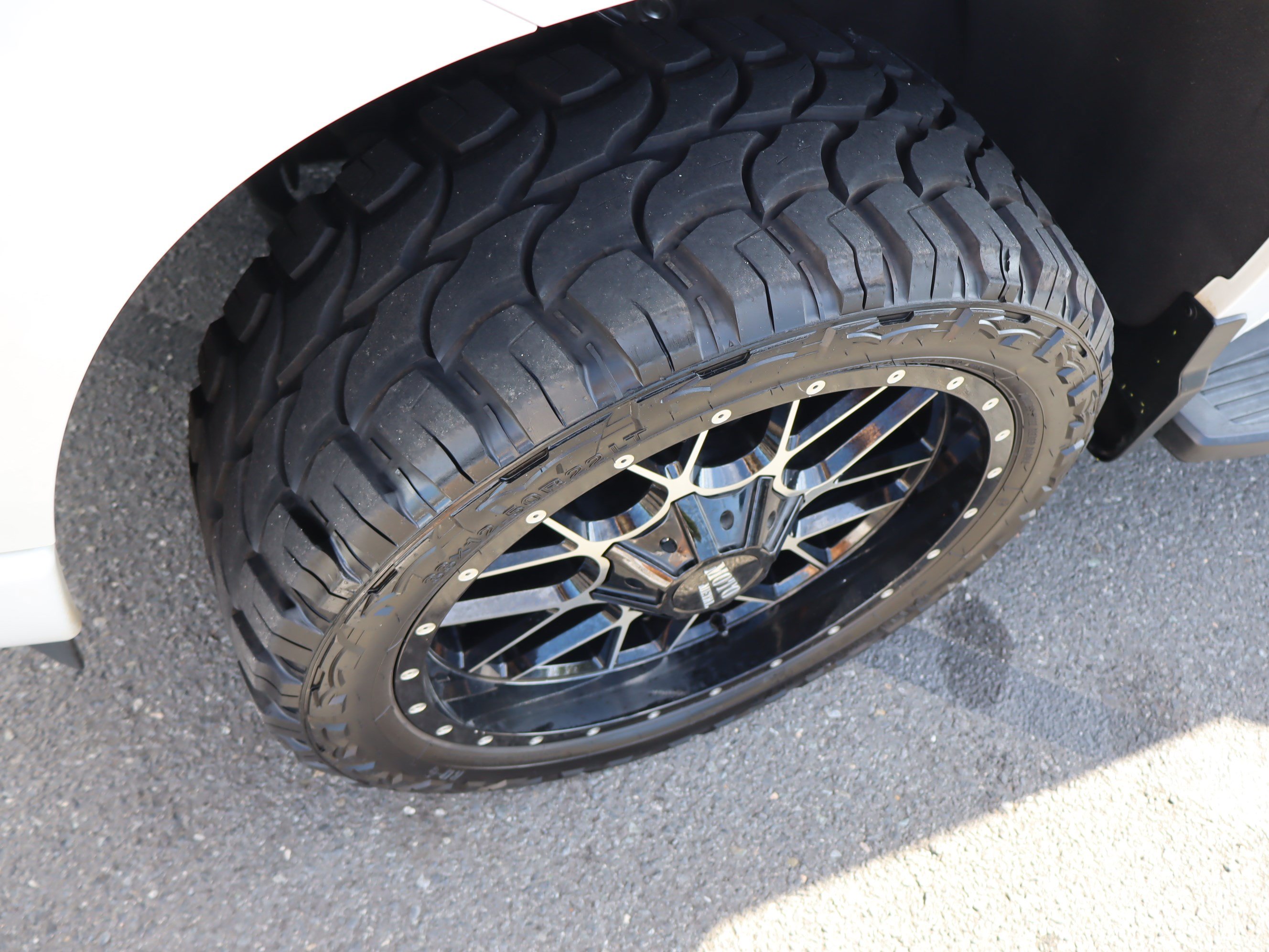 Used 2022 Chevrolet Silverado 1500 High Country w/ High Country Premium Package AWD/4WD image 43