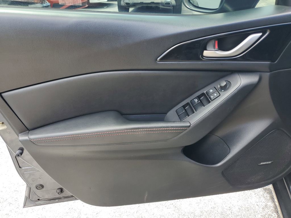 Used 2016 MAZDA MAZDA3 i Grand Touring image 18