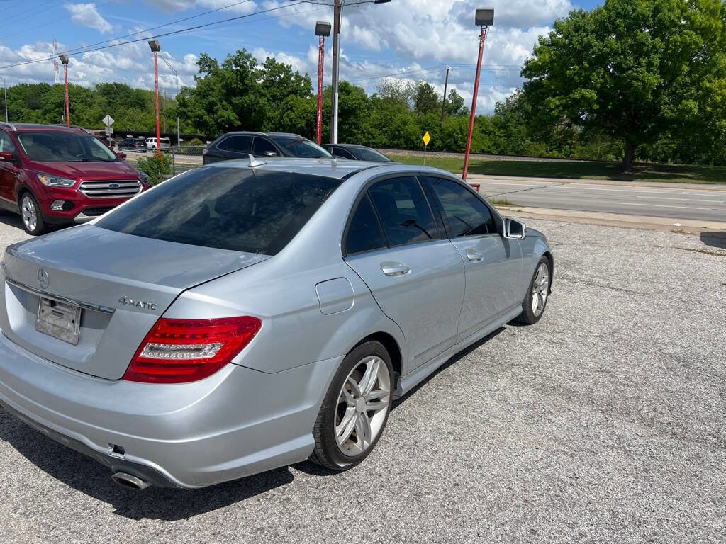 Used 2014 Mercedes-Benz C 300 4MATIC Sedan image 4