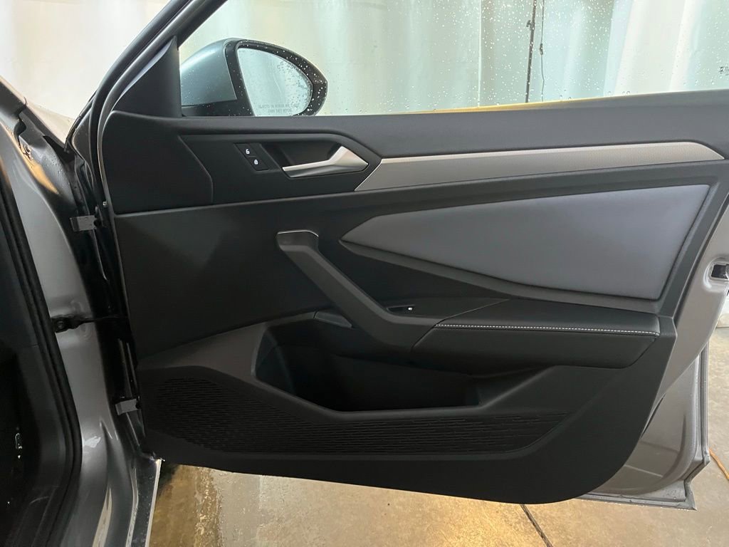 New 2026 Volkswagen Jetta SE FWD image 11