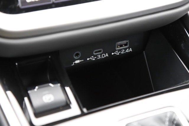 Certified 2025 Subaru Outback Onyx Edition image 27