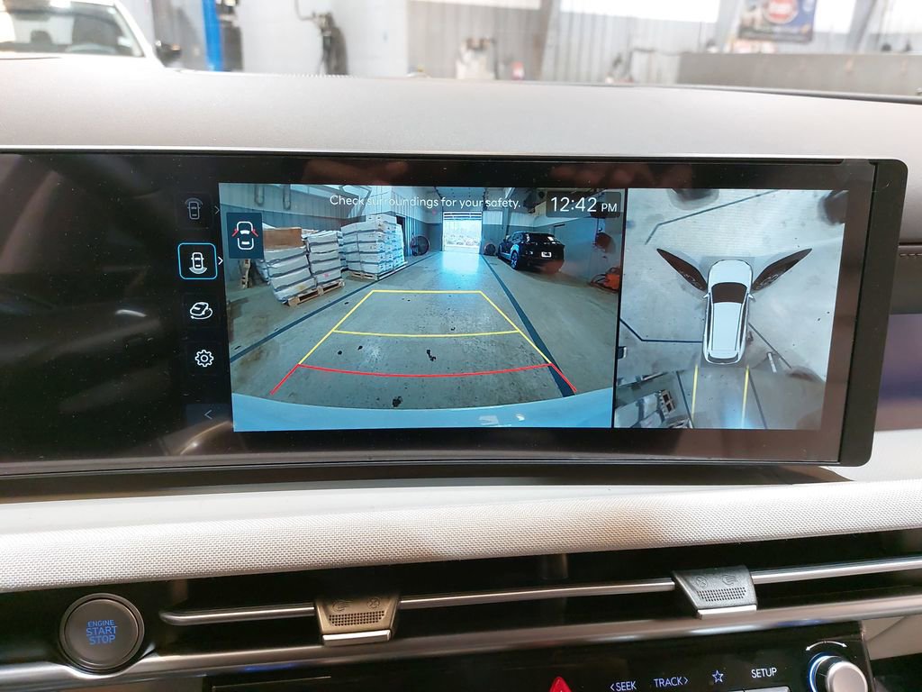 New 2026 Hyundai Tucson Limited FWD image 23