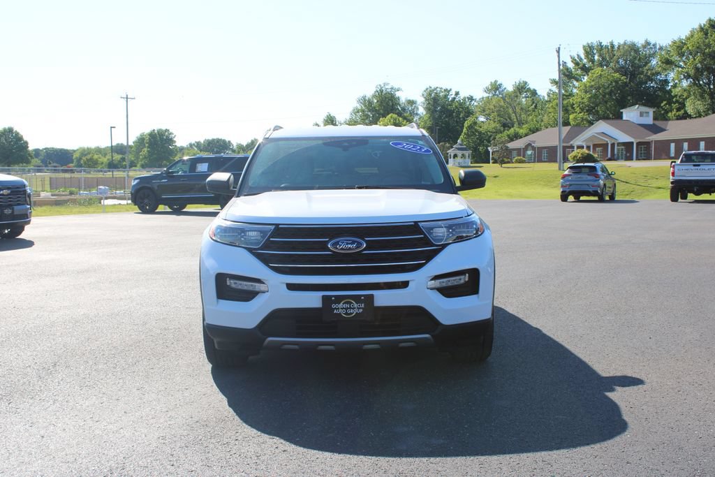Used 2023 Ford Explorer XLT w/ Equipment Group 202A AWD/4WD image 3