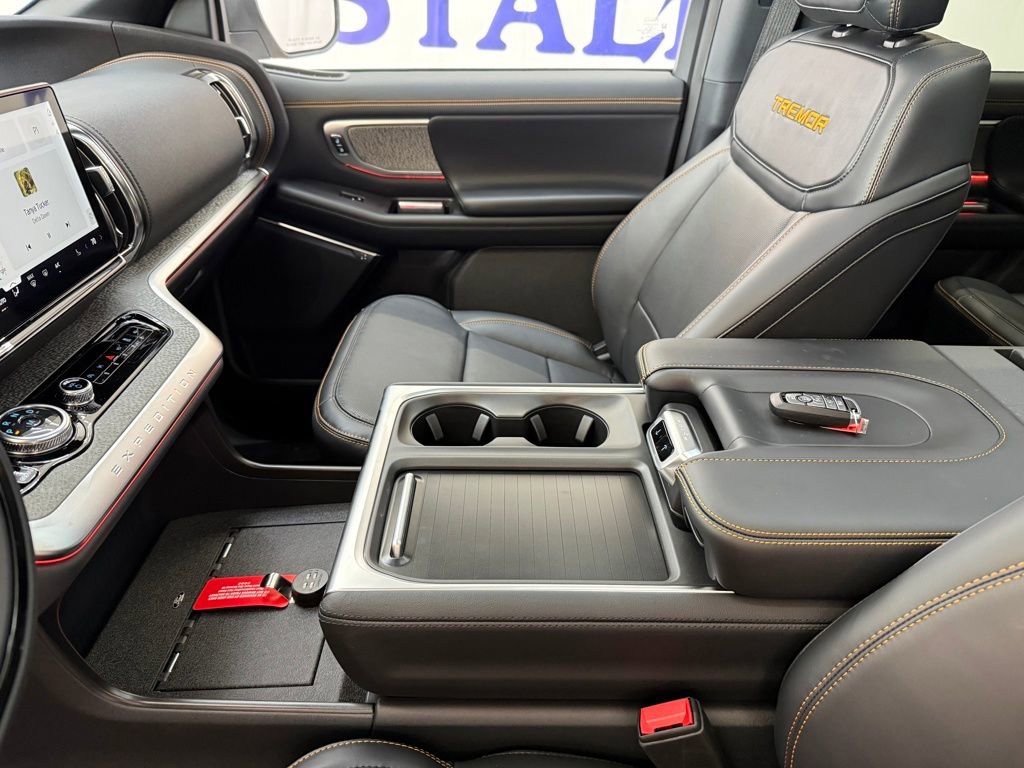 New 2025 Ford Expedition Tremor image 18