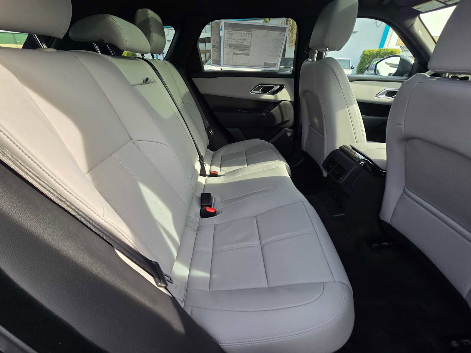 New 2026 Land Rover Range Rover Velar Dynamic SE image 14