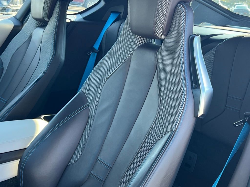 Used 2014 BMW i8 image 28