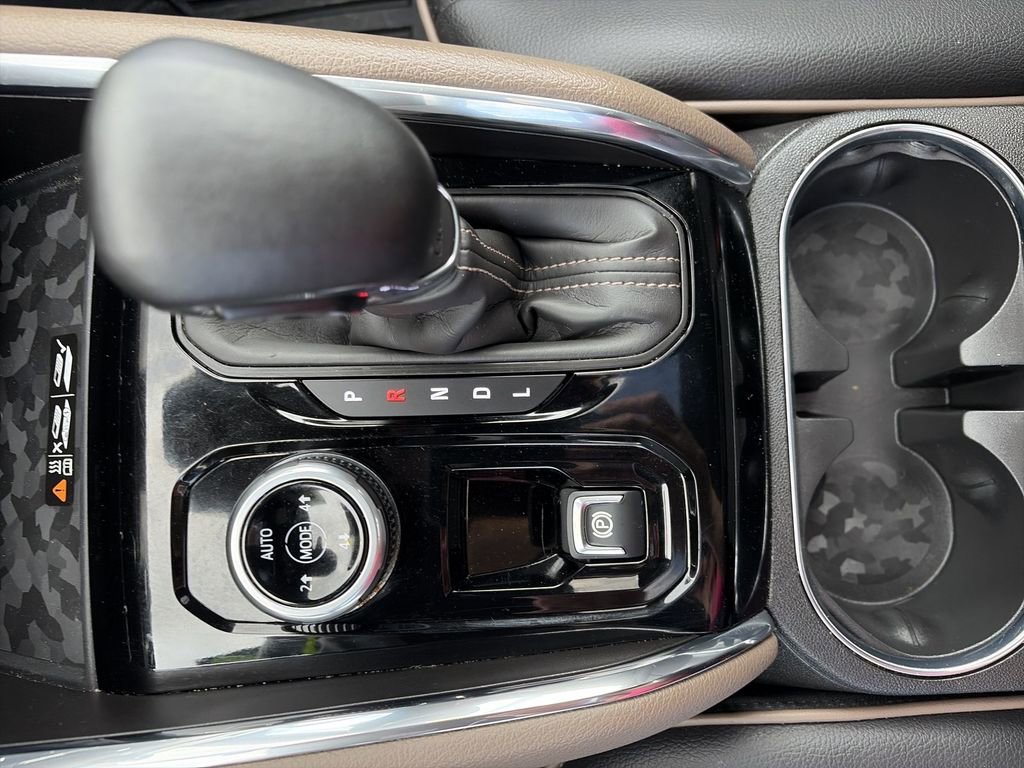 Certified 2024 GMC Canyon Denali image 21