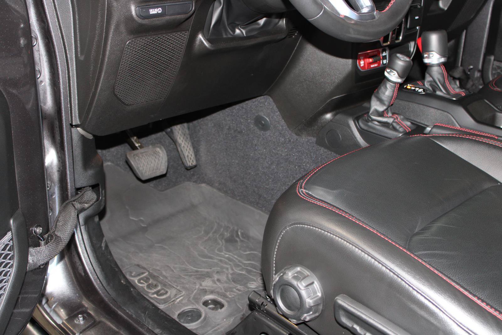 Used 2023 Jeep Gladiator Rubicon w/ Cold Weather Group AWD/4WD image 50