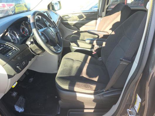 Used 2018 Dodge Grand Caravan SE w/ UConnect Hands-Free Group image 7