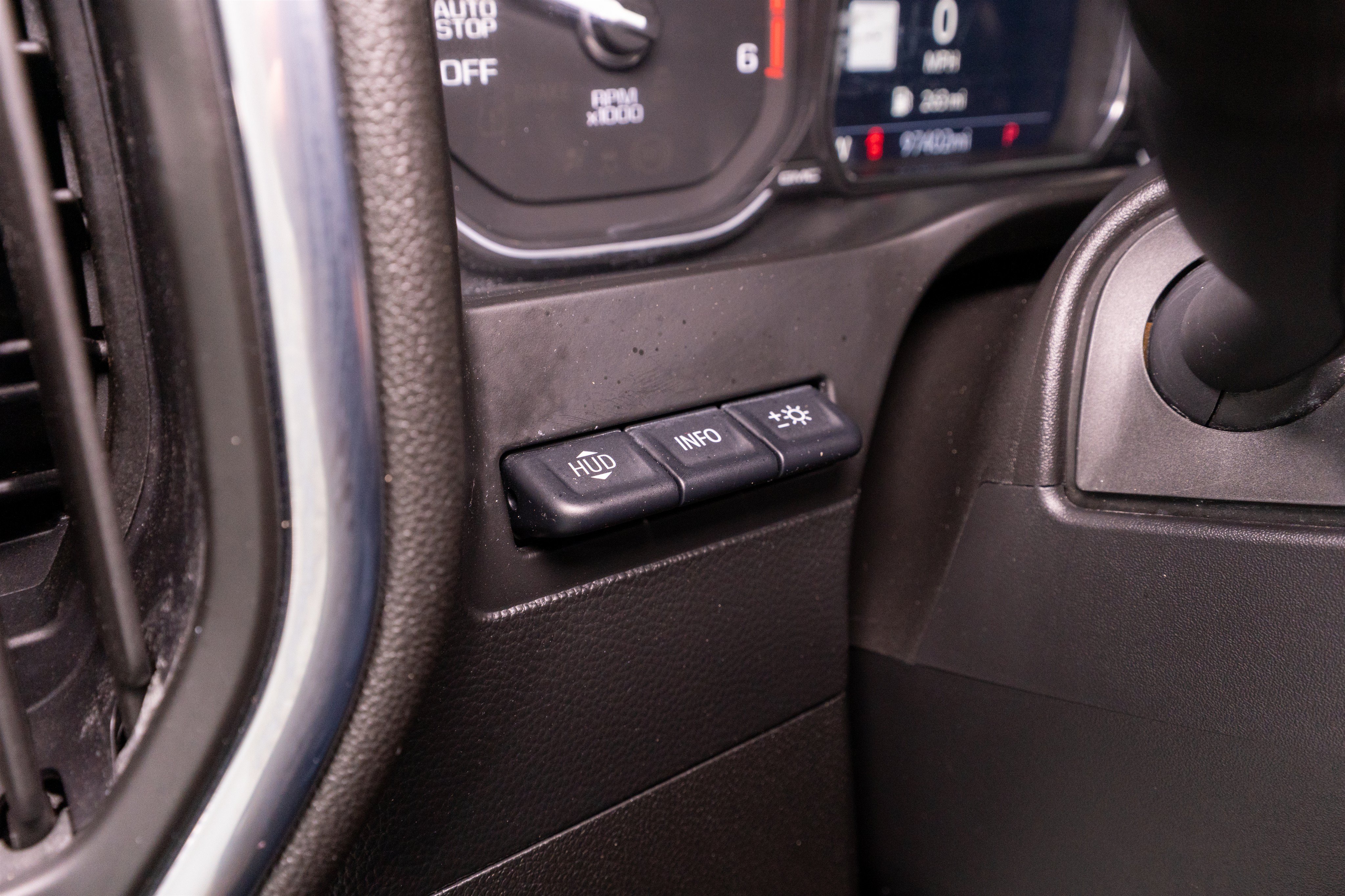 Used 2021 GMC Sierra 1500 AT4 w/ Technology Package AWD/4WD image 35