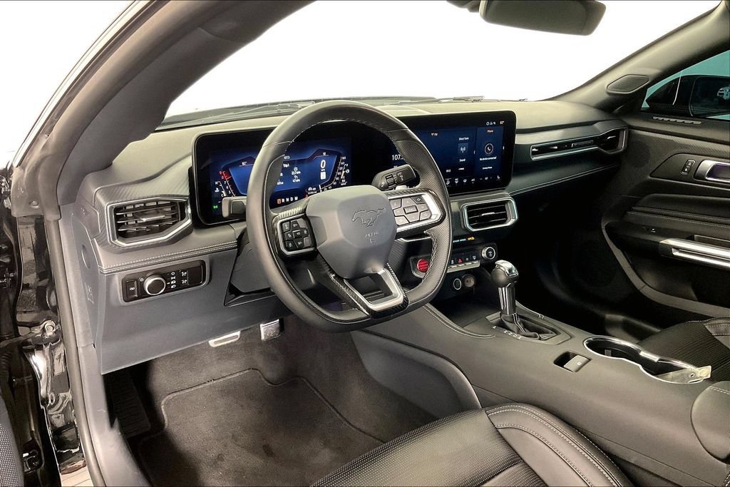 Used 2025 Ford Mustang GT Premium RWD image 15