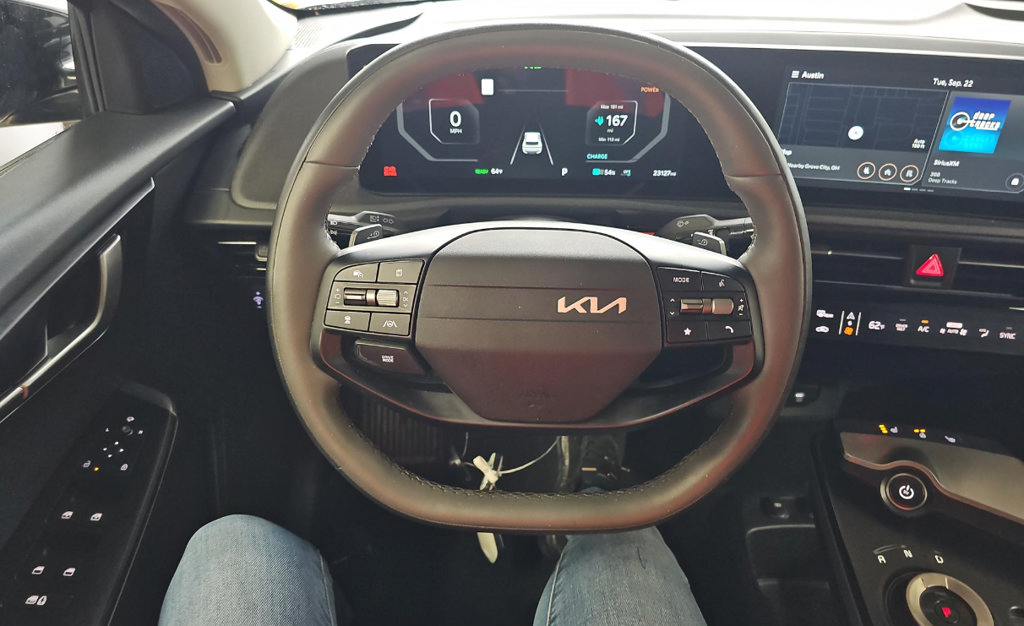 Certified 2025 Kia EV6 Light AWD/4WD image 10