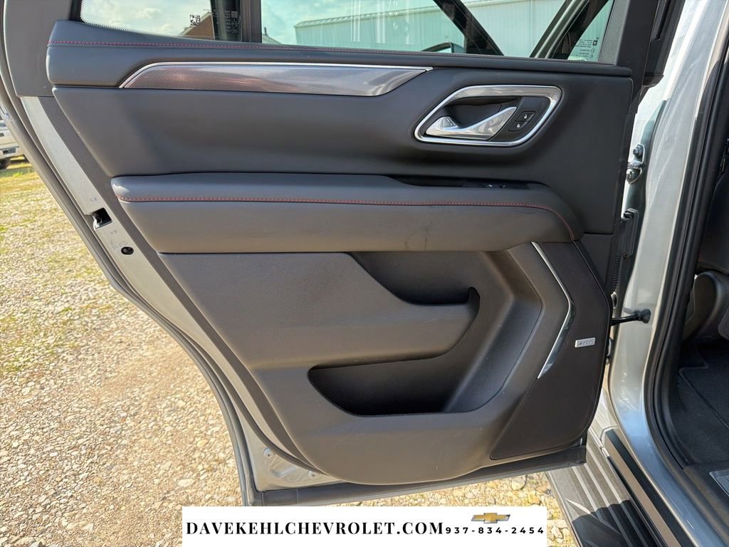 Used 2024 Chevrolet Tahoe RST w/ Luxury Package AWD/4WD image 17