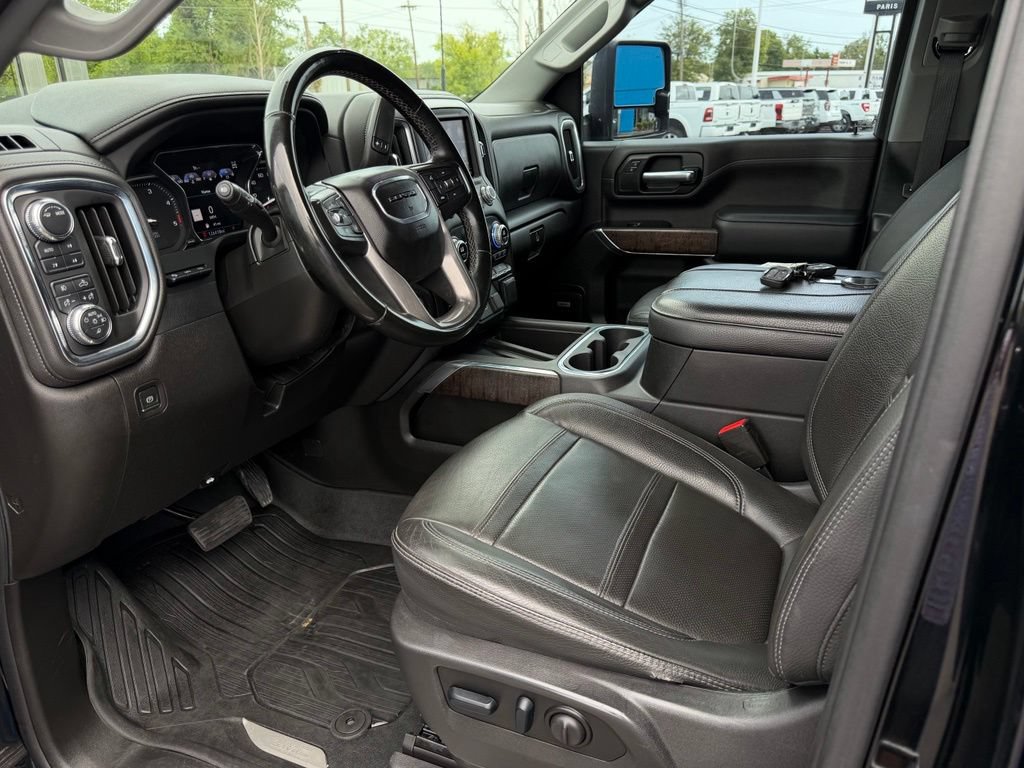 Used 2023 GMC Sierra 3500 Denali w/ Denali Ultimate Package AWD/4WD image 10