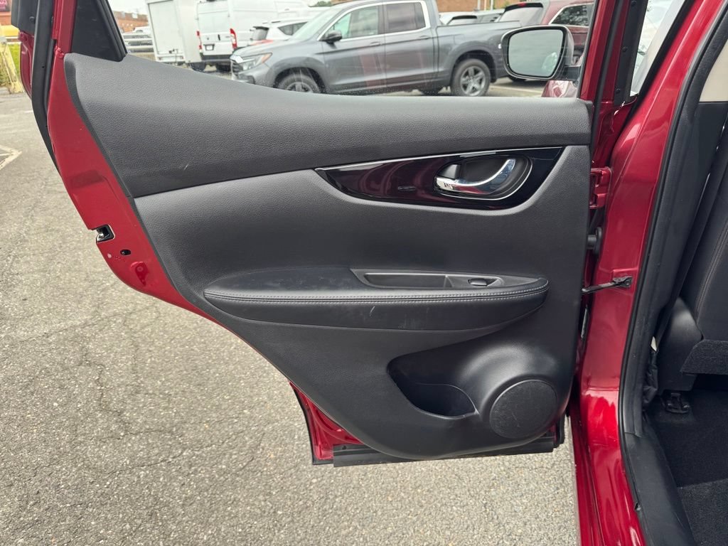 Used 2022 Nissan Rogue Sport SV AWD/4WD image 10
