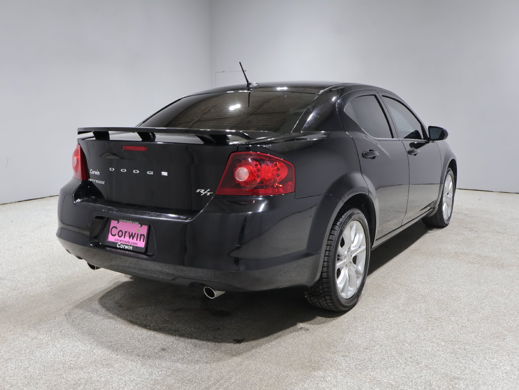 Used 2013 Dodge Avenger R/T FWD image 2