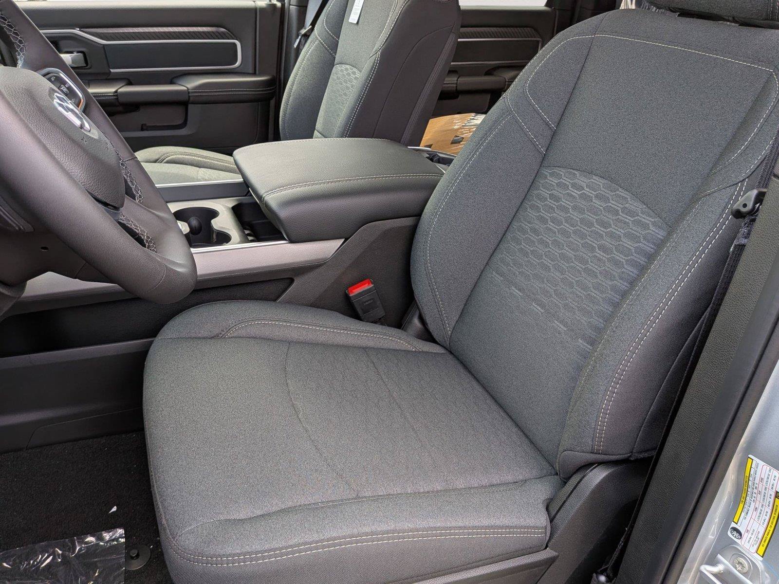 New 2026 RAM 2500 Big Horn AWD/4WD image 28