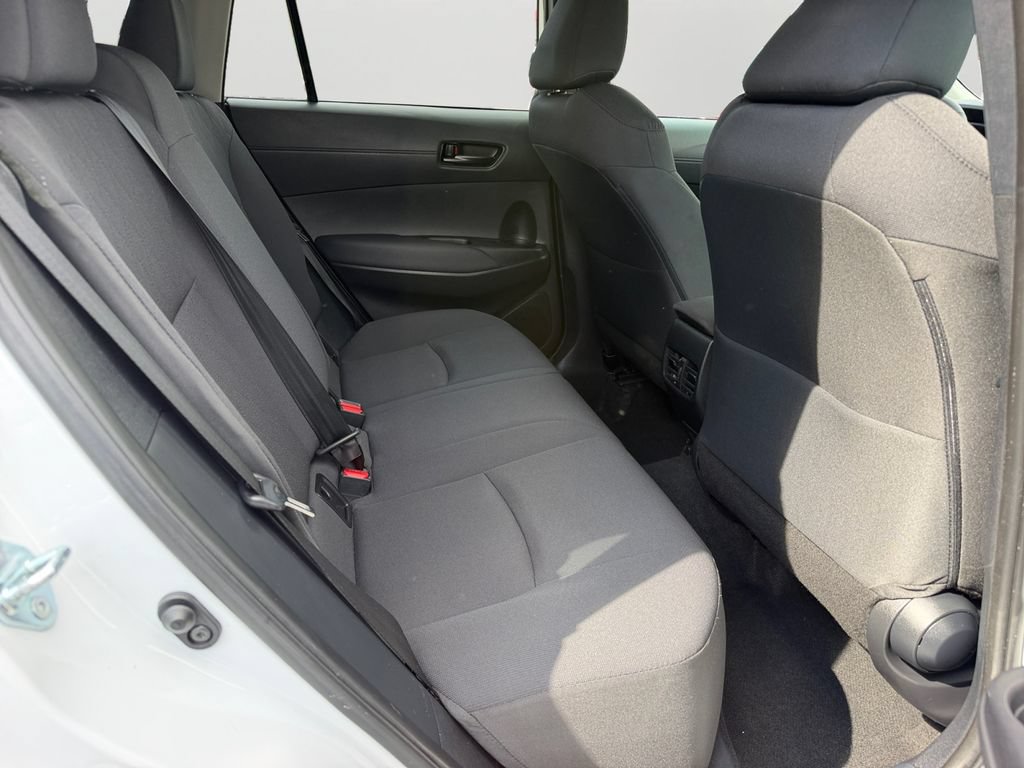 Used 2023 Toyota Corolla Cross LE AWD/4WD image 9