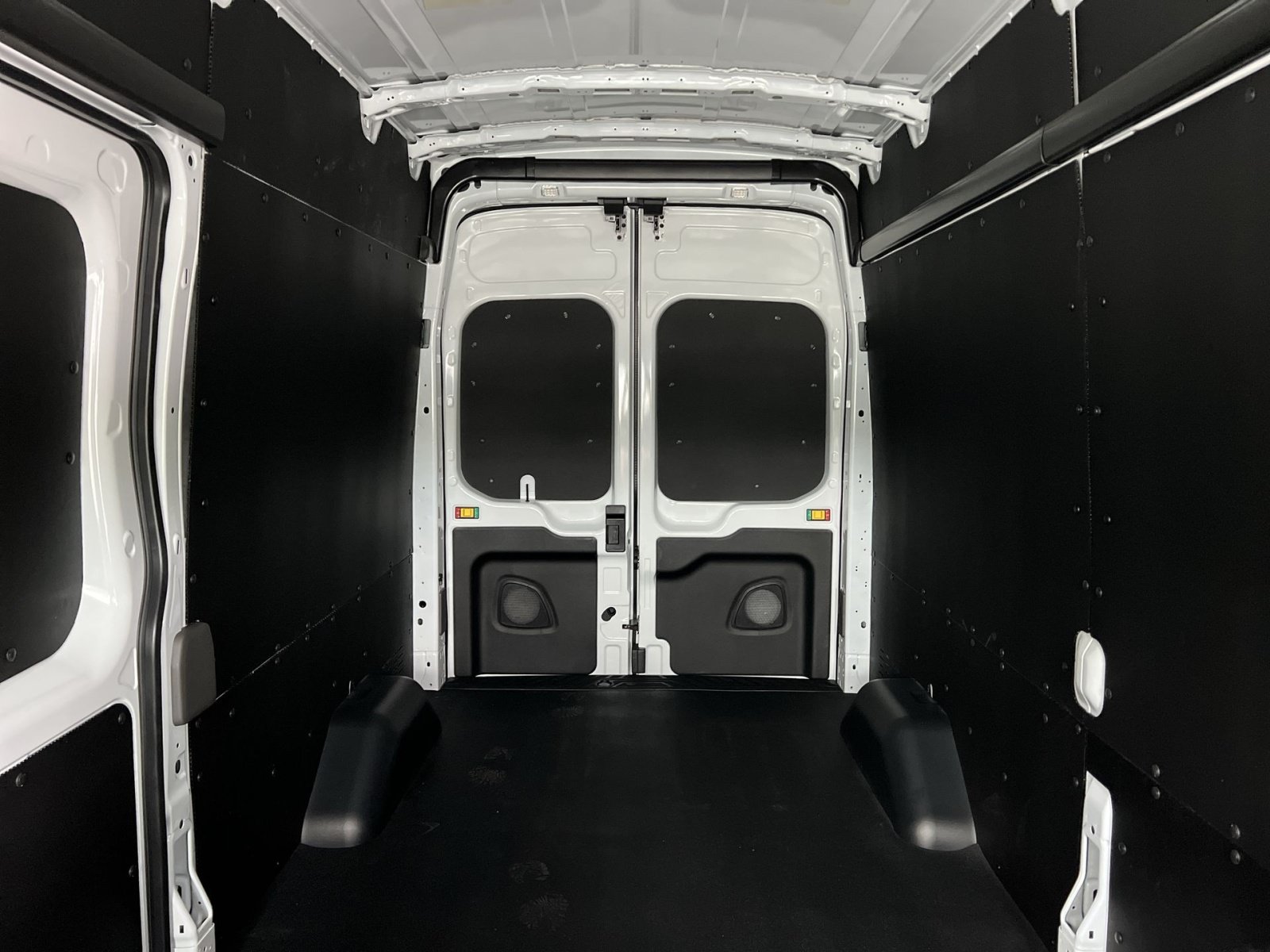 New 2027 Ford Transit 250 148 High Roof w/ Load Area Protection Package RWD image 21