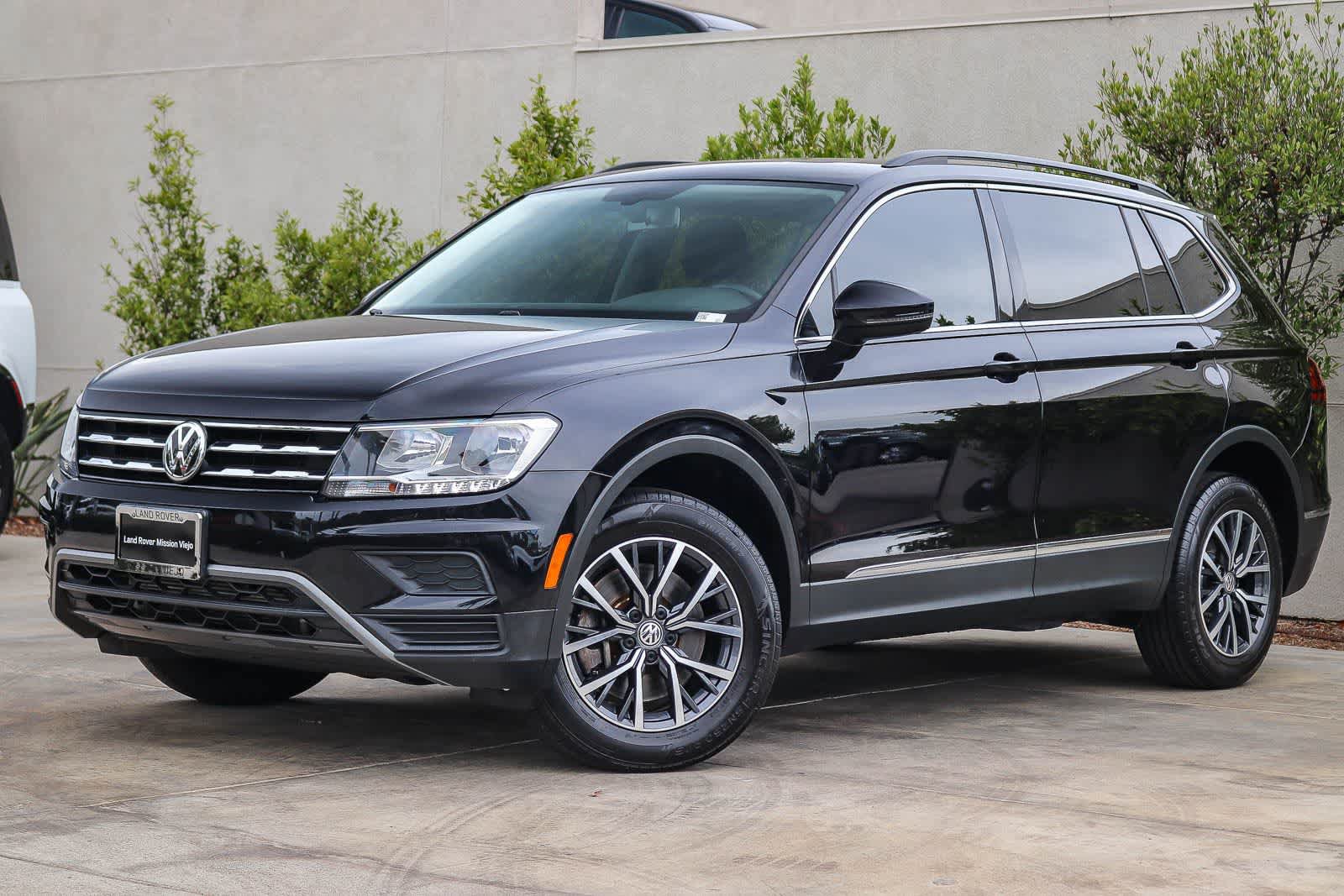 Used 2020 Volkswagen Tiguan SE FWD image 1