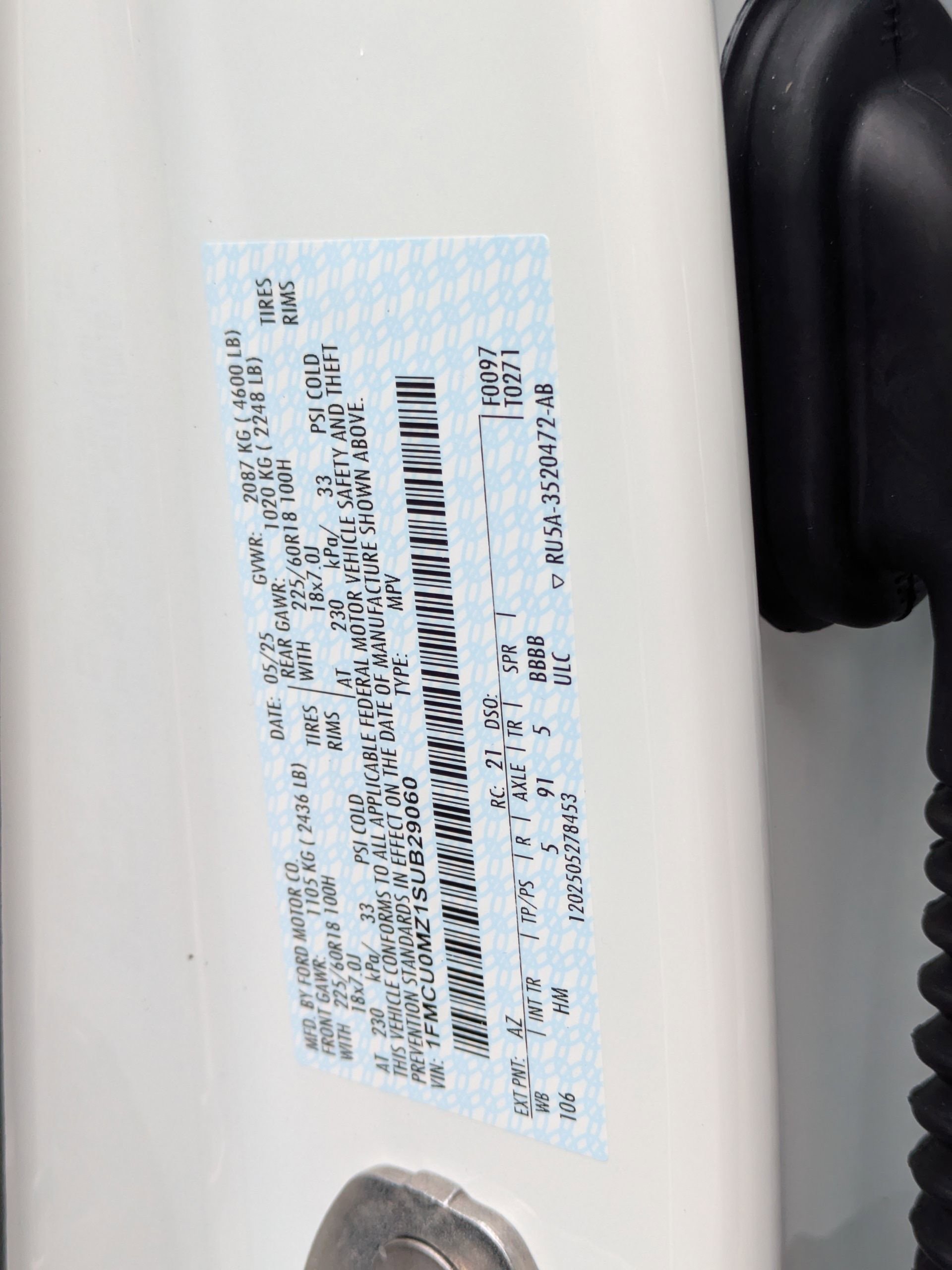 New 2025 Ford Escape ST-Line w/ Equipment Group 301A image 39