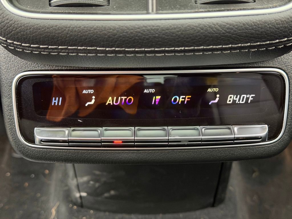 Used 2025 Mercedes-Benz GLS 450 4MATIC image 37