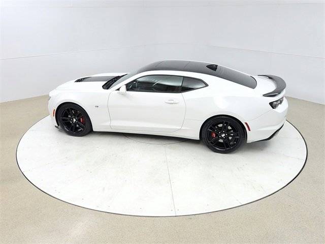 Used 2019 Chevrolet Camaro SS image 16