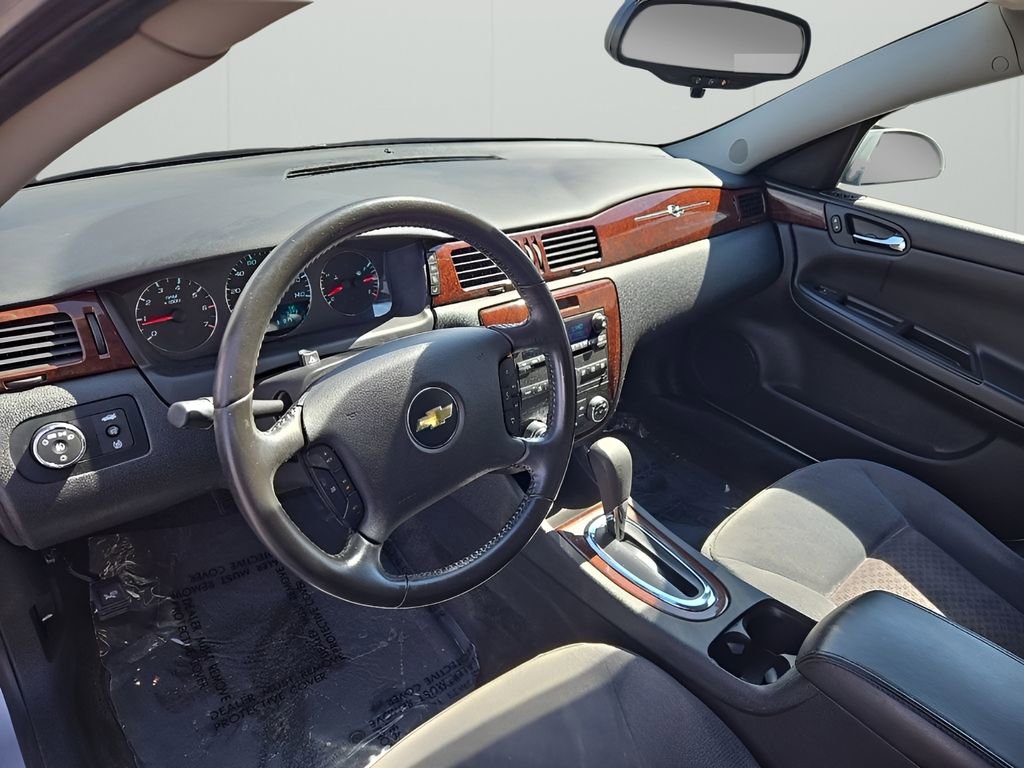 Used 2011 Chevrolet Impala LT image 11