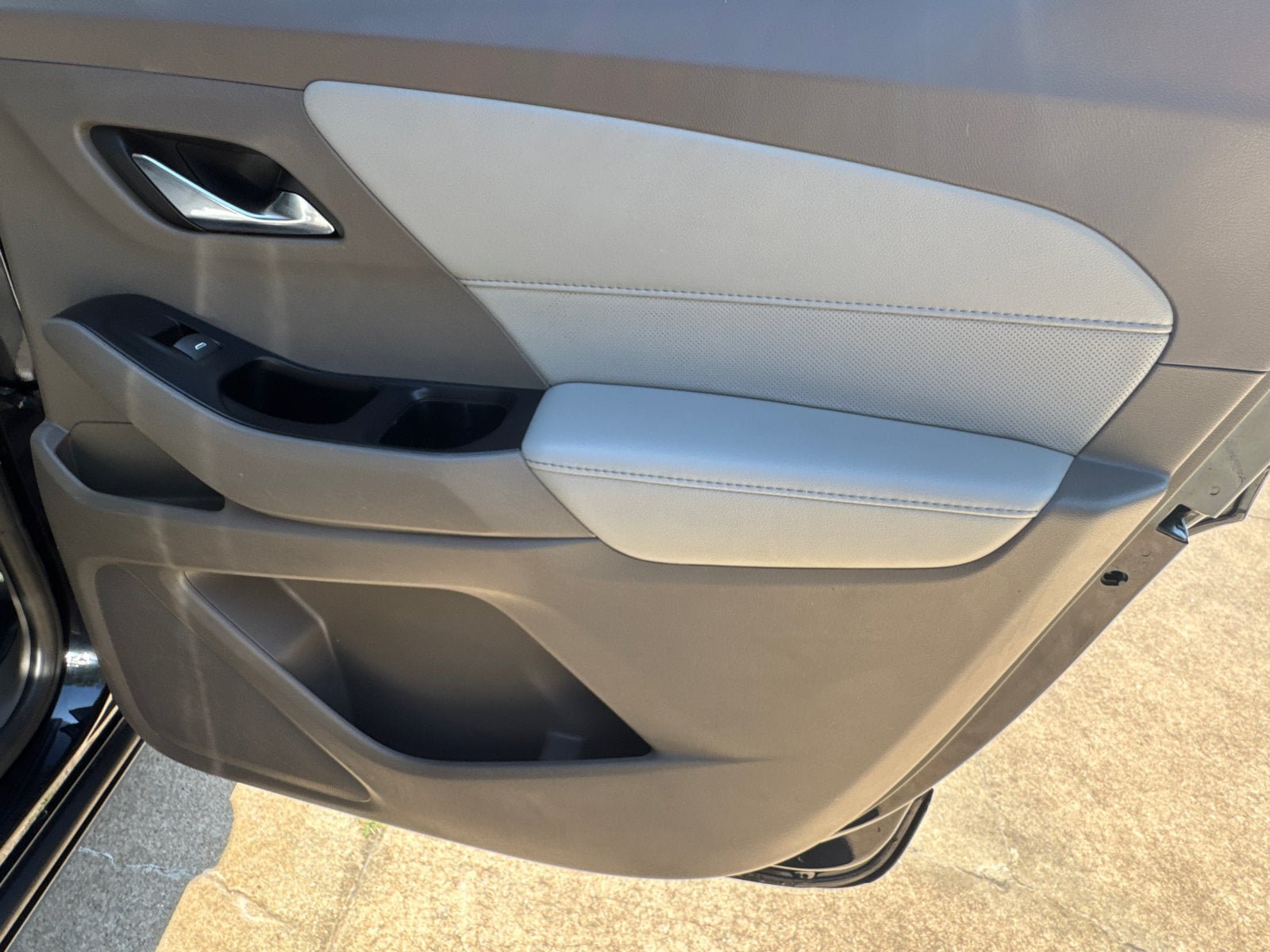 Used 2020 Chevrolet Traverse Premier FWD image 21