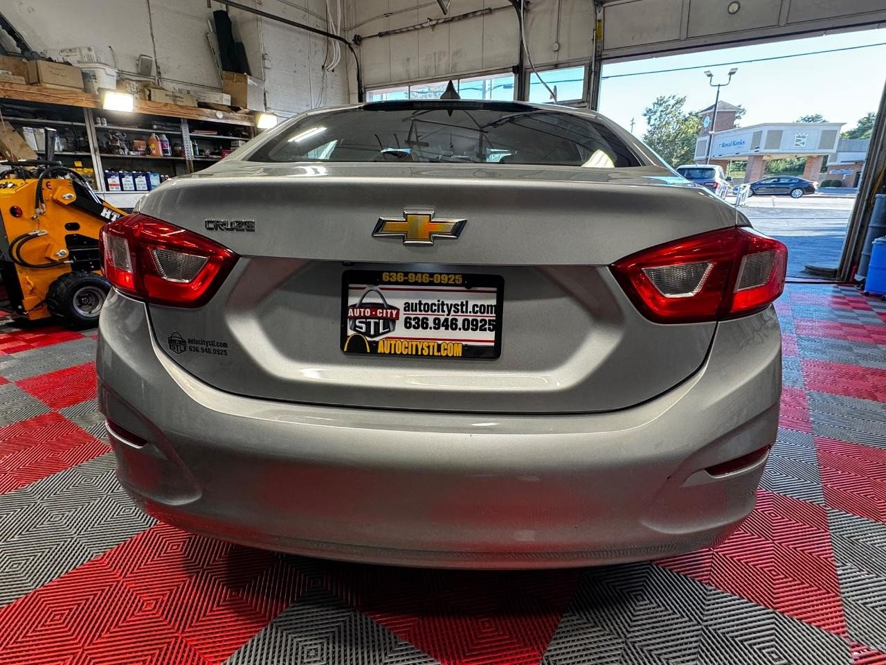 Used 2017 Chevrolet Cruze LS FWD image 6